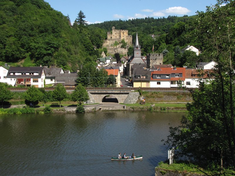 burg balduinstein.jpg - Bij Balduinstein zien we één van de burchten die de Lahn rijk is, burg Balduinstein.